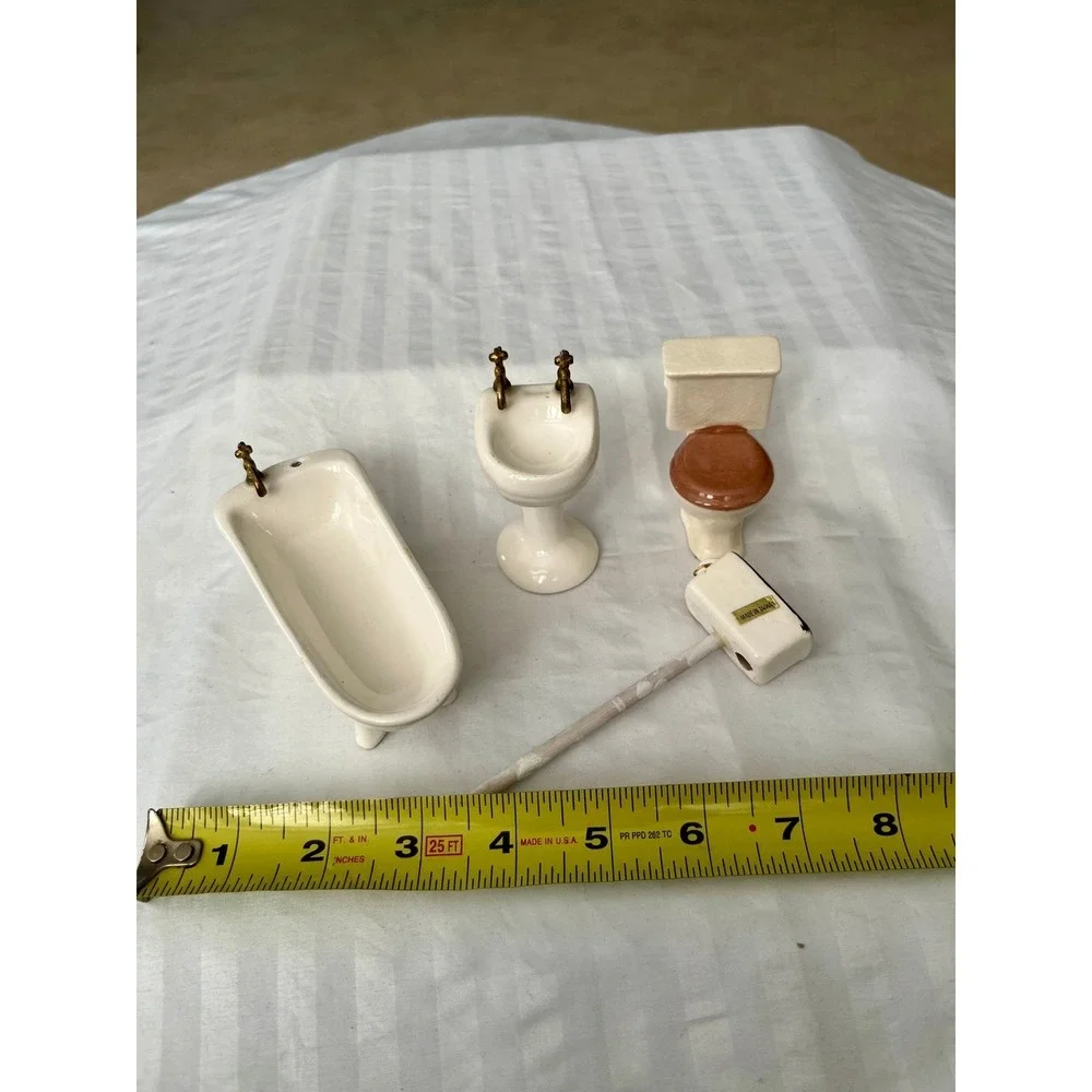 Vintage Miniature Ceramic Bathroom Set 4pc Dollhouse Bathtub Sink Toilet Taiwan